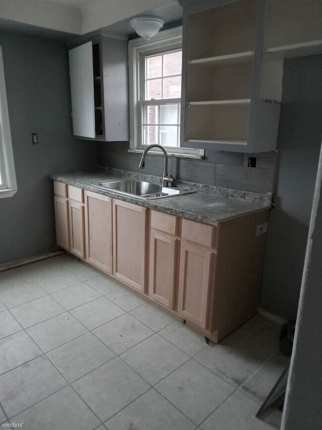 Foto del edificio - 3 br, 1 bath House - 15718 Whitcomb St