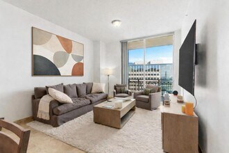 Building Photo - 550 Okeechobee Blvd