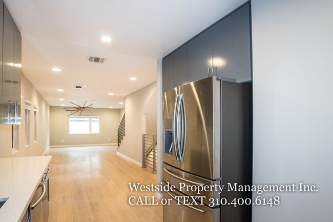 Building Photo - 6548 La Mirada Ave