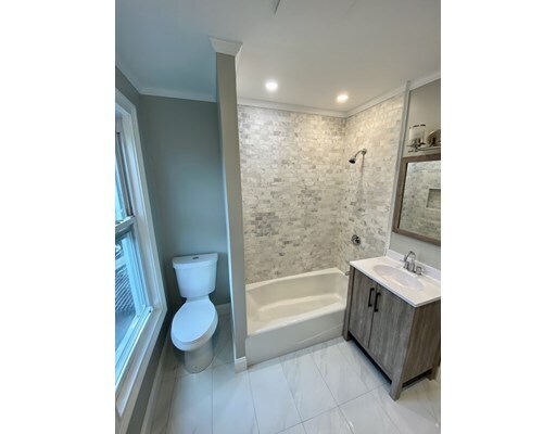 Foto del edificio - 357 Somerville Ave