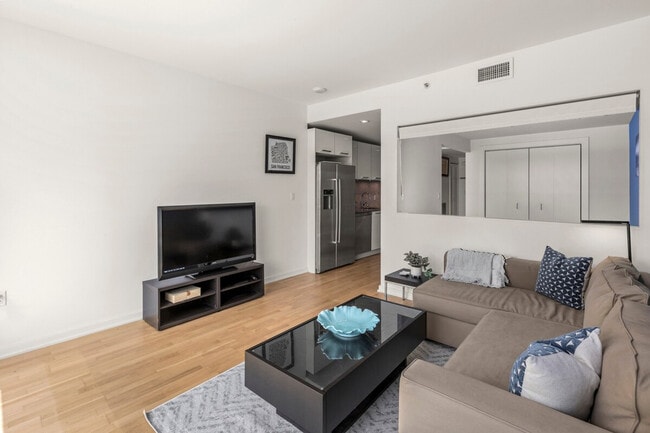 Building Photo - 666 Folsom St