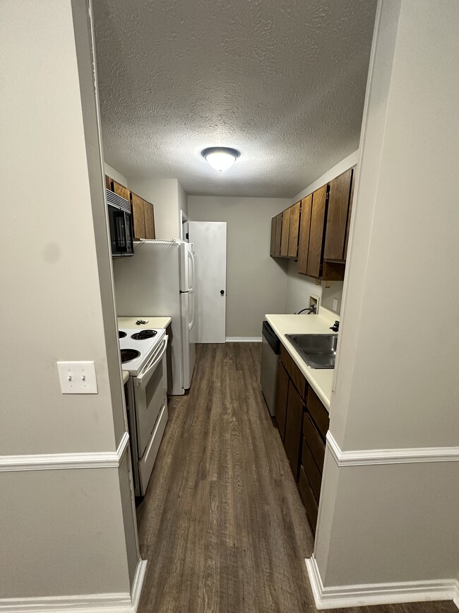 Building Photo - 20 Knights Cove