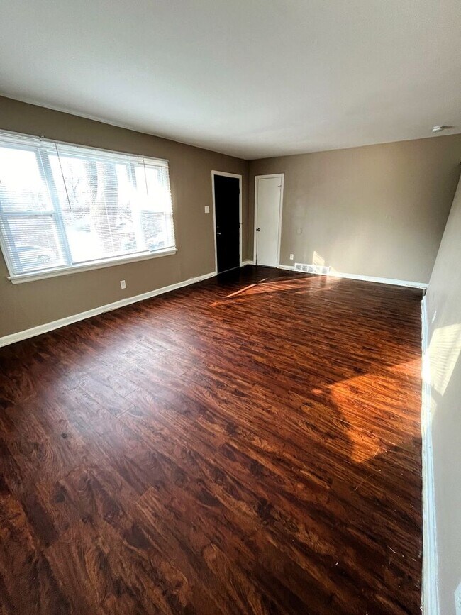 Foto del edificio - Spacious 2 bedroom home for Rent