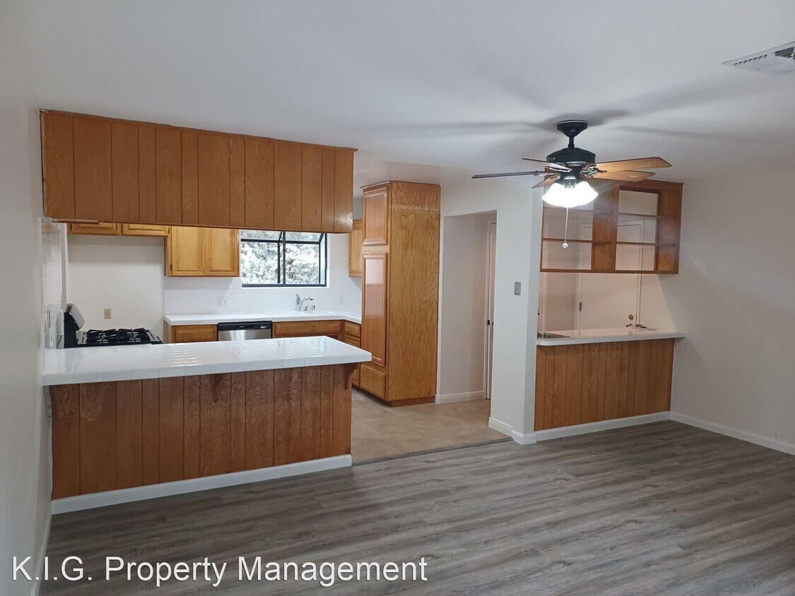 Foto principal - 3 br, 2 bath House - 5959 Topeka Drive