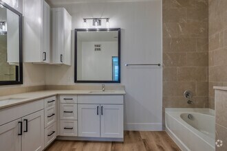 3BR, 2BA - 1486SF C1 - Primary Bathroom - Vero McKinney