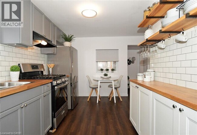 Photo du bâtiment - 9 Adam St