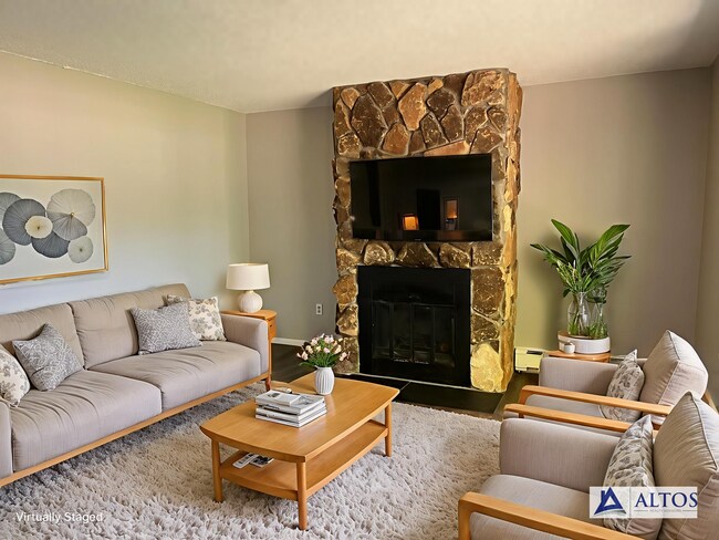 Foto del edificio - 2 Bed/1 Bath Duplex in Lakewood near Crown...