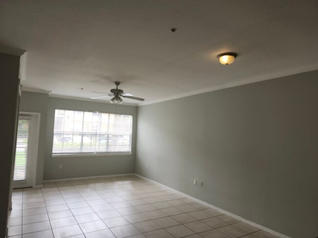 Building Photo - Freshly Updated 3 bedroom 2 bath at The Ma...