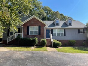 Building Photo - 2946 Forest Park Dr