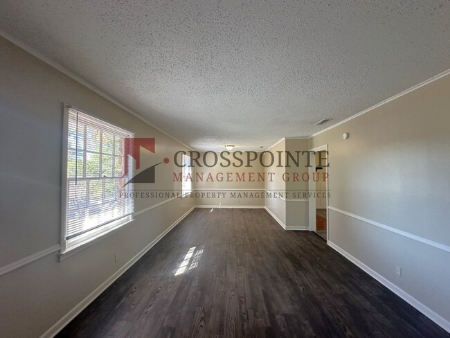 Foto del edificio - Tour Today! Newly Updated 3 Bedroom 2 Bath...