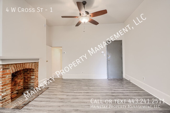 Foto del edificio - 4 W Cross St