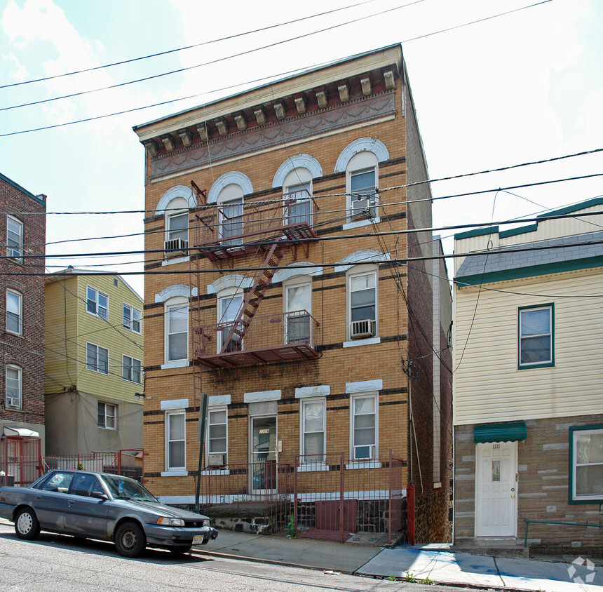 Building Photo - 1107-1109 6th St