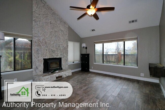 Building Photo - 3 br, 2 bath House - 1232 Hawthorne Ave