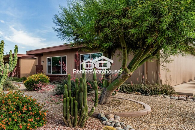 Building Photo - 10871 W Buccaneer Dr