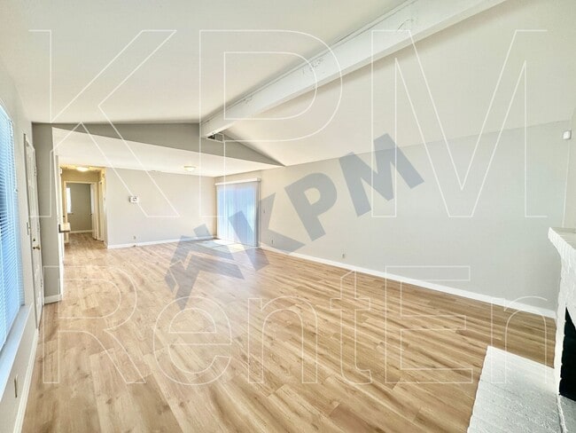 Foto del edificio - 5530 Fox Sparrow Ct