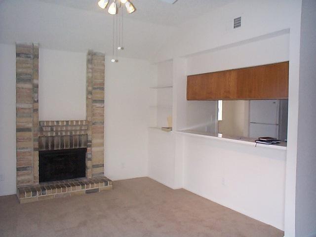 Foto del edificio - 1308 Brenda Ln