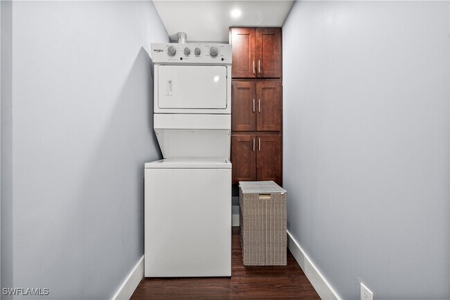 Building Photo - 3504 Antarctic Cir