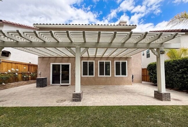 Foto del edificio - 28441 Silverking Trail