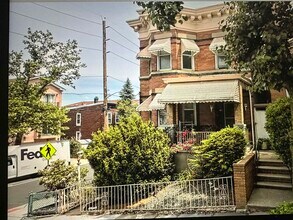 Building Photo - 282 North St