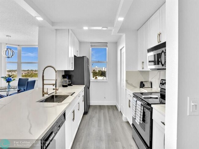 Foto del edificio - 3594 S Ocean Blvd
