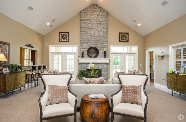 Lobby Photo - Greystone at Columbus Park