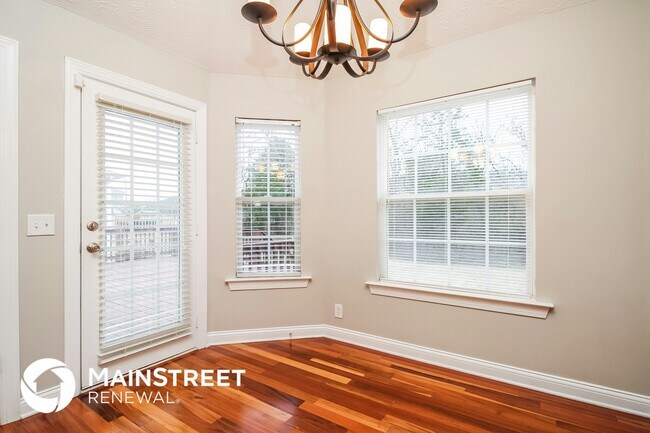 Foto del edificio - 3548 Mt View Ridge Dr