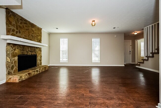 Foto del edificio - 1357 Diplomat Dr