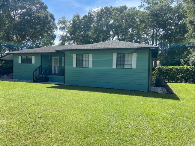 Building Photo - 5414 Lake Le Clare Rd