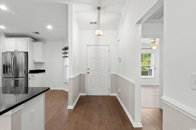 Foto del edificio - 733 Old Castle Loop Rd