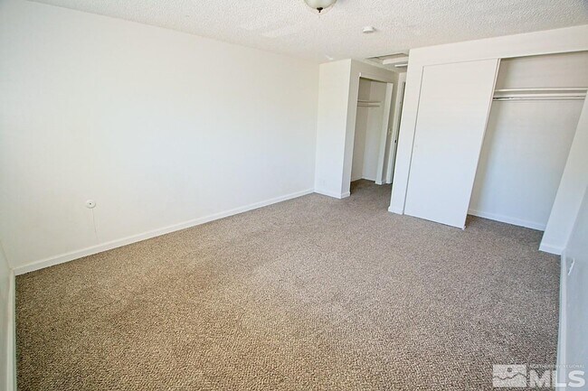 Building Photo - 1006 Greenbrae Dr