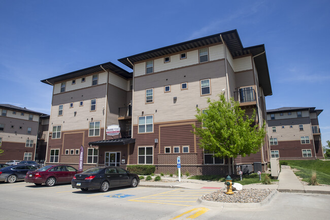 Foto del edificio - Prairie Pointe Student Living