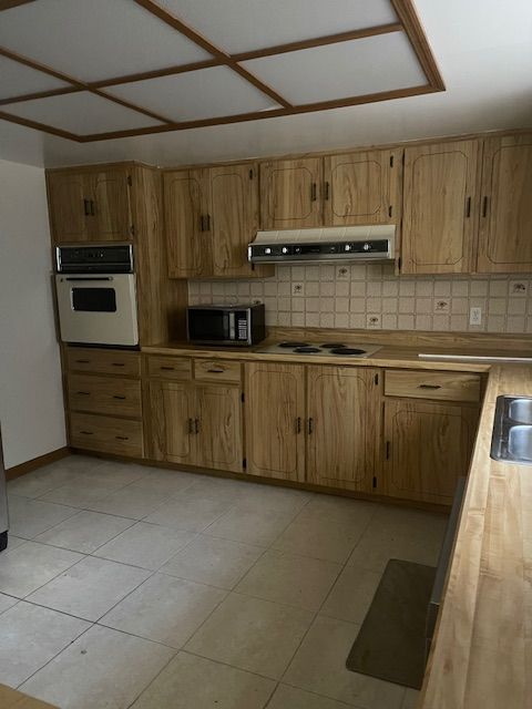 Building Photo - 724 Montclair Terrace