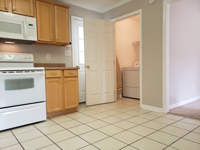 Building Photo - Laurel Creek Subdivision