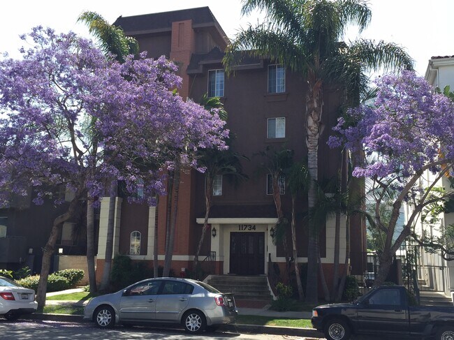 Foto del edificio - 11734 MONTANA Ave