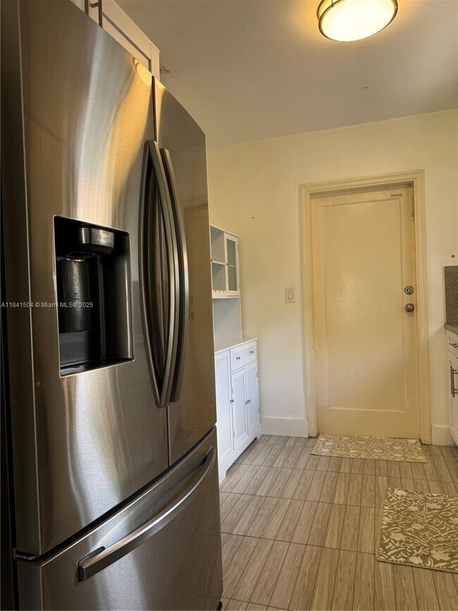 Foto del edificio - 2175 SW 26th St