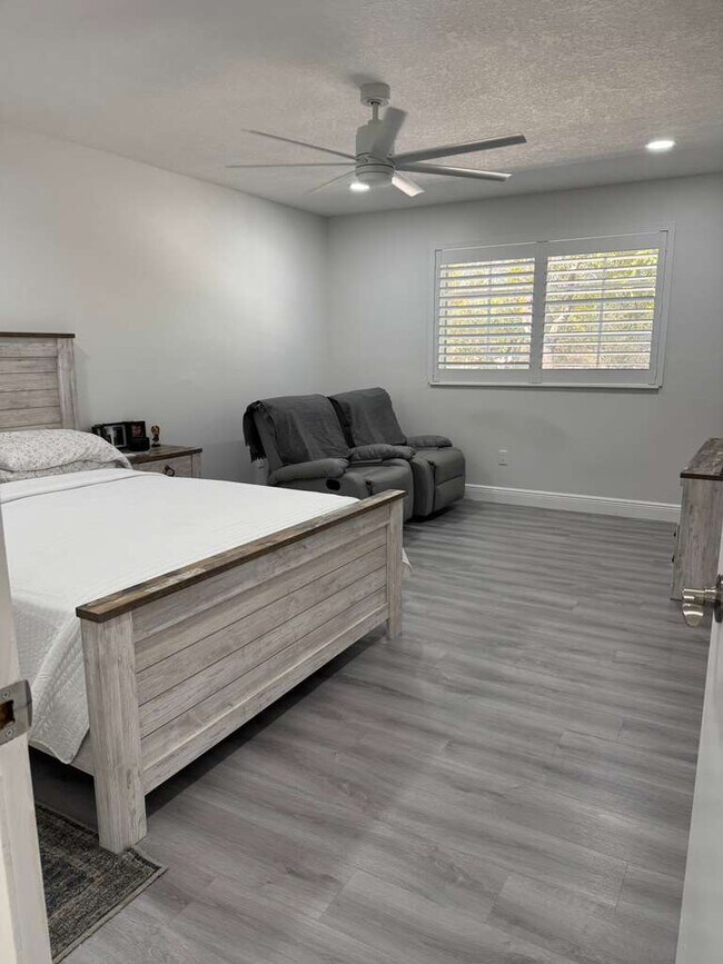 Foto del edificio - 12181 SW 49th Ct