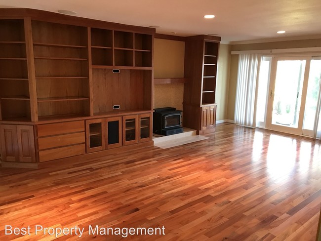 Building Photo - 3 br, 2 bath House - 5521 Starboard Court