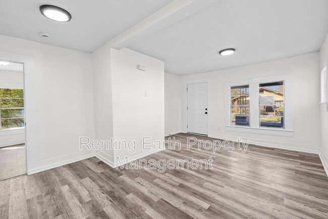 Building Photo - 1209 19th Pl SW