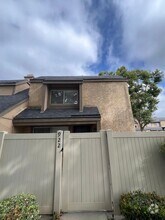 Building Photo - 922 Wren Way
