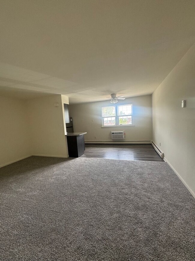 Interior Photo - Broadmore Apartments
