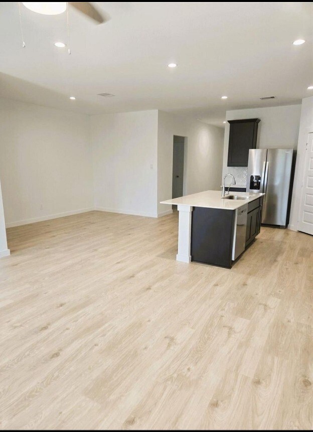 Building Photo - 1203 Via Sacra Dr