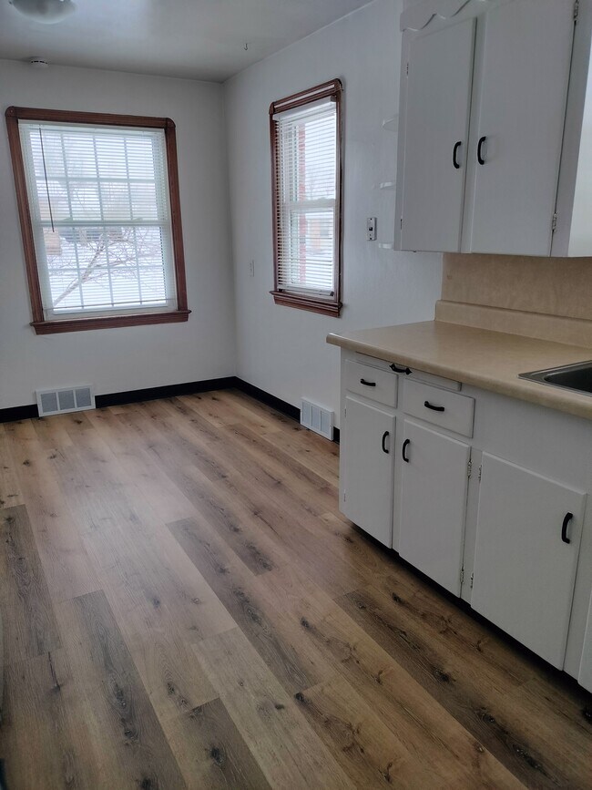 Foto del edificio - 8306 Essen Ave