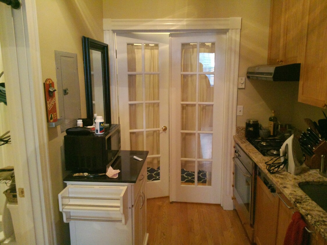 Primary Photo - 88 W Cedar St