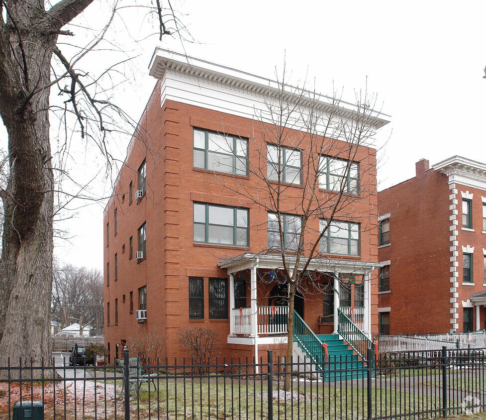 Foto del edificio - 184-186 Homestead Ave