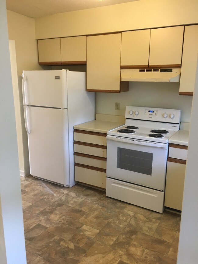 Foto del edificio - 2 Bedroom 1.5 bath for $1300 a month!