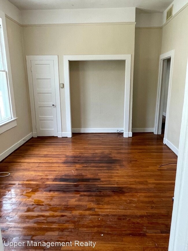 Building Photo - 2 br, 1 bath Apartment - 2201 Calhoun Stre...