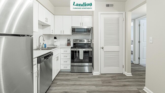 Building Photo - 3450 Manor Dr