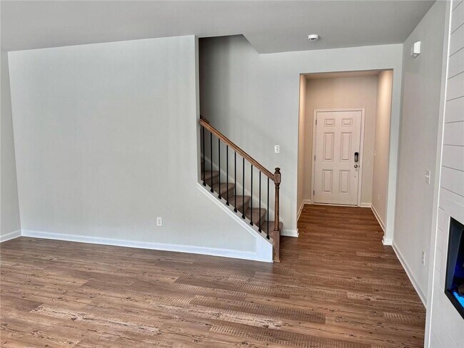 Foto del edificio - 440 Pt Pl Dr