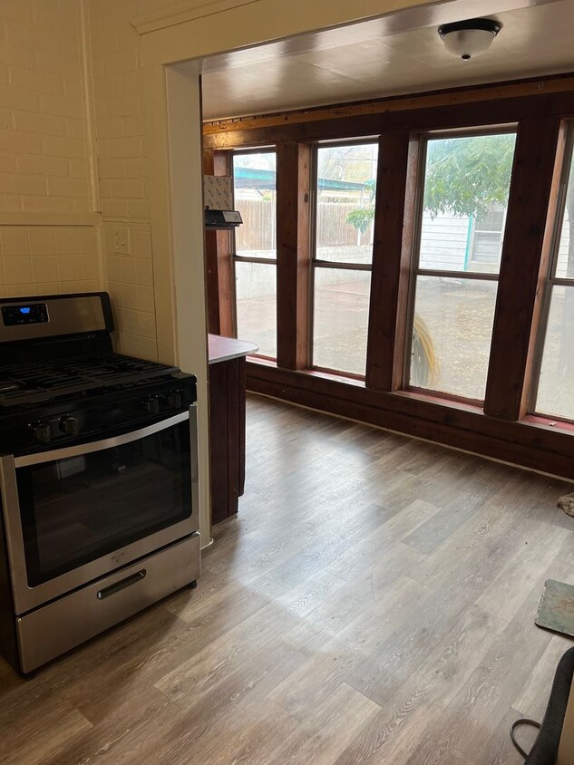 Foto principal - Large 3/2 Home in Sweetwater with Shop