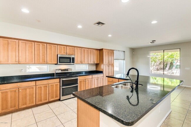 Building Photo - 2044 E Firestone Dr